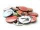 100 Badges épingles 56mm